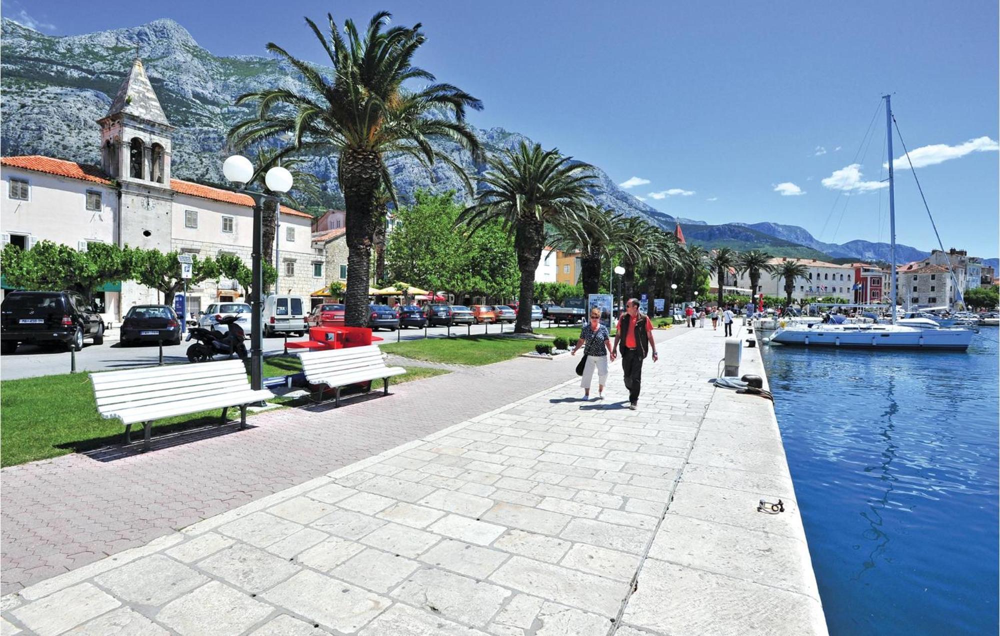 Stunning Apartment In Makarska With Wifi Exterior photo